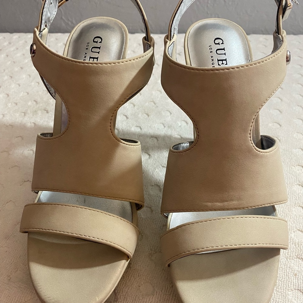 GUESS OFF-white brushed leather Sandal with Stacked Heel